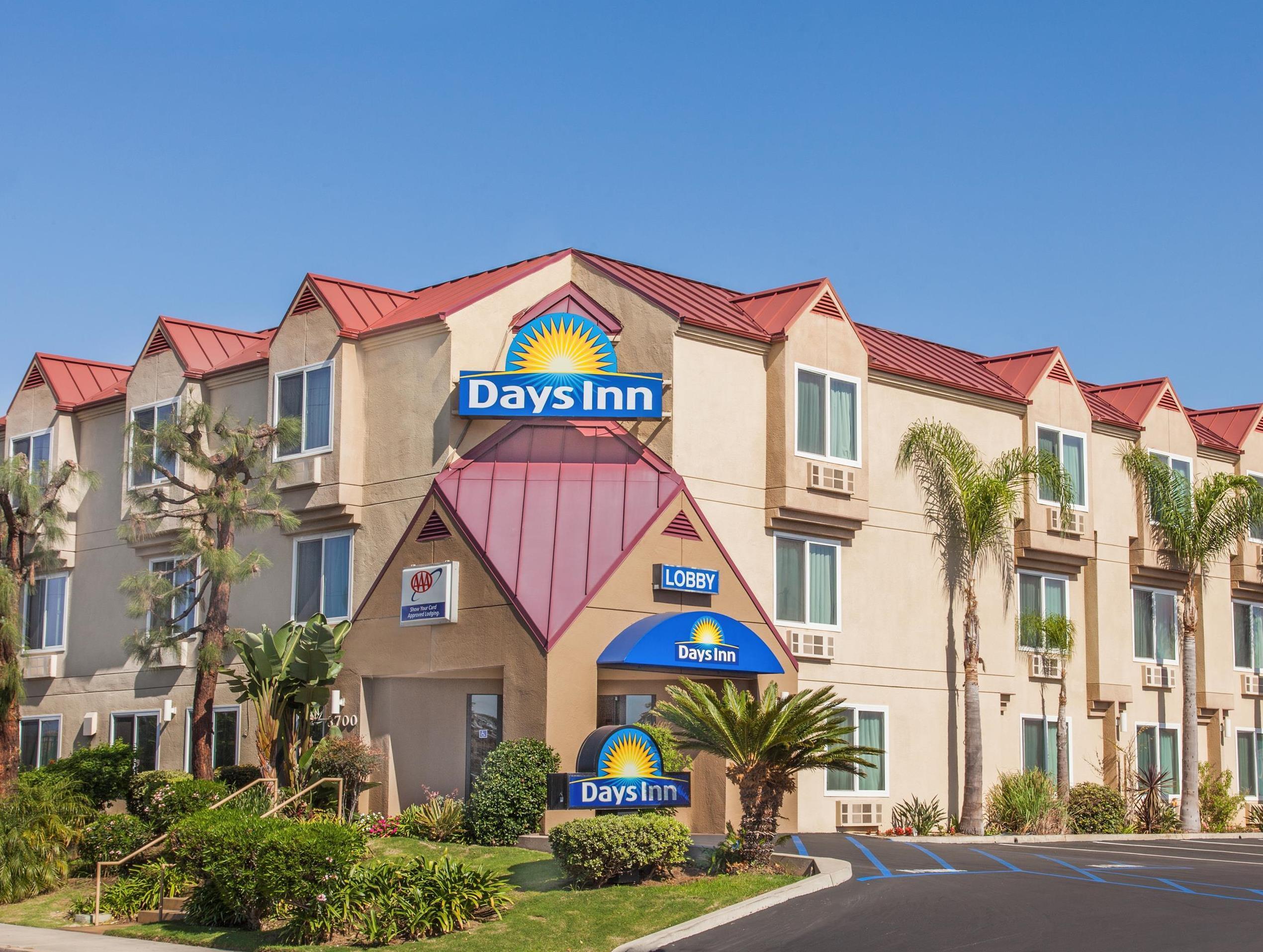 Days Inn By Wyndham Carlsbad Bagian luar foto