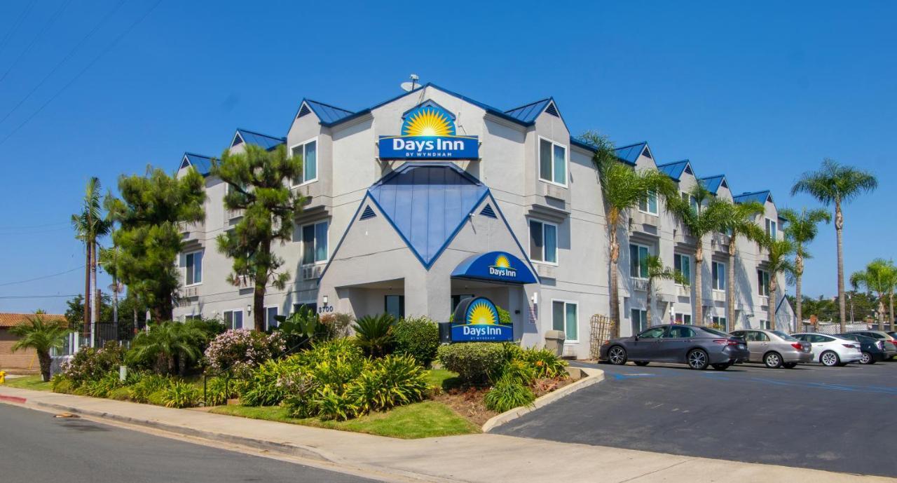 Days Inn By Wyndham Carlsbad Bagian luar foto