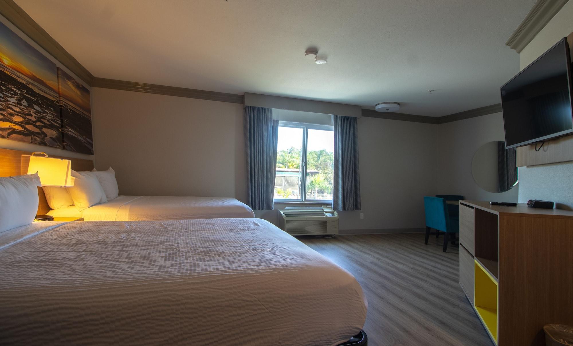 Days Inn By Wyndham Carlsbad Bagian luar foto