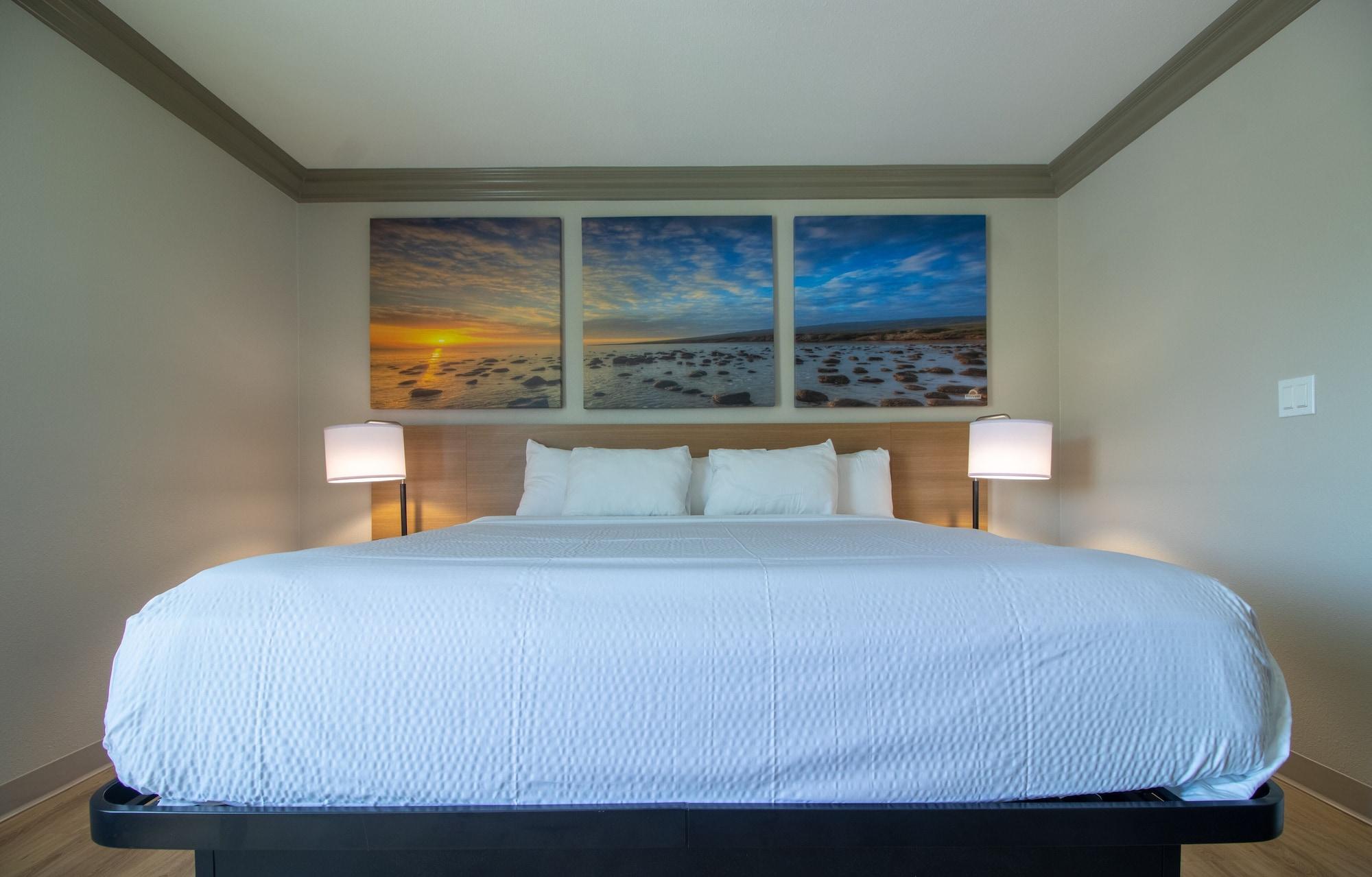 Days Inn By Wyndham Carlsbad Bagian luar foto